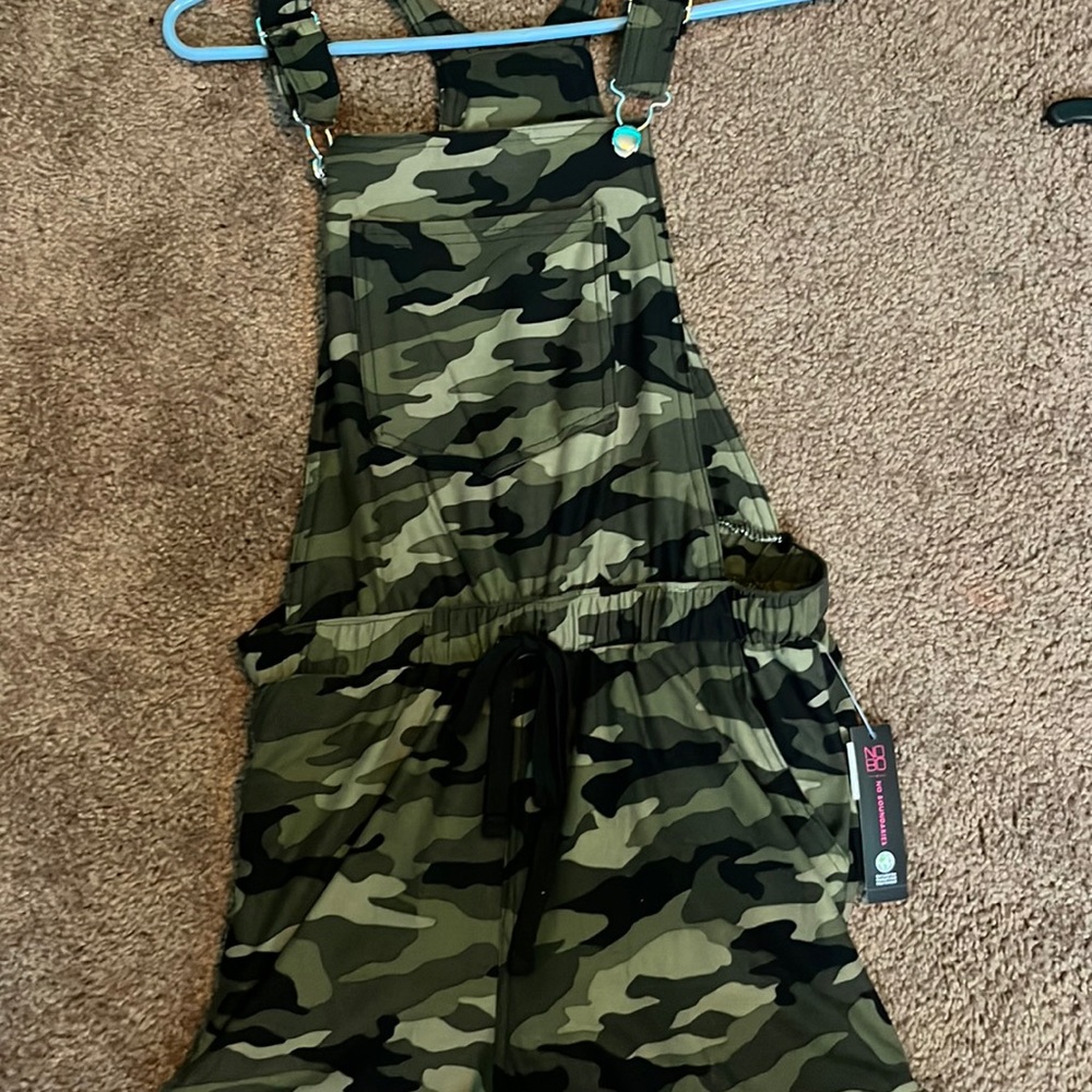 Camo cloth overall romper